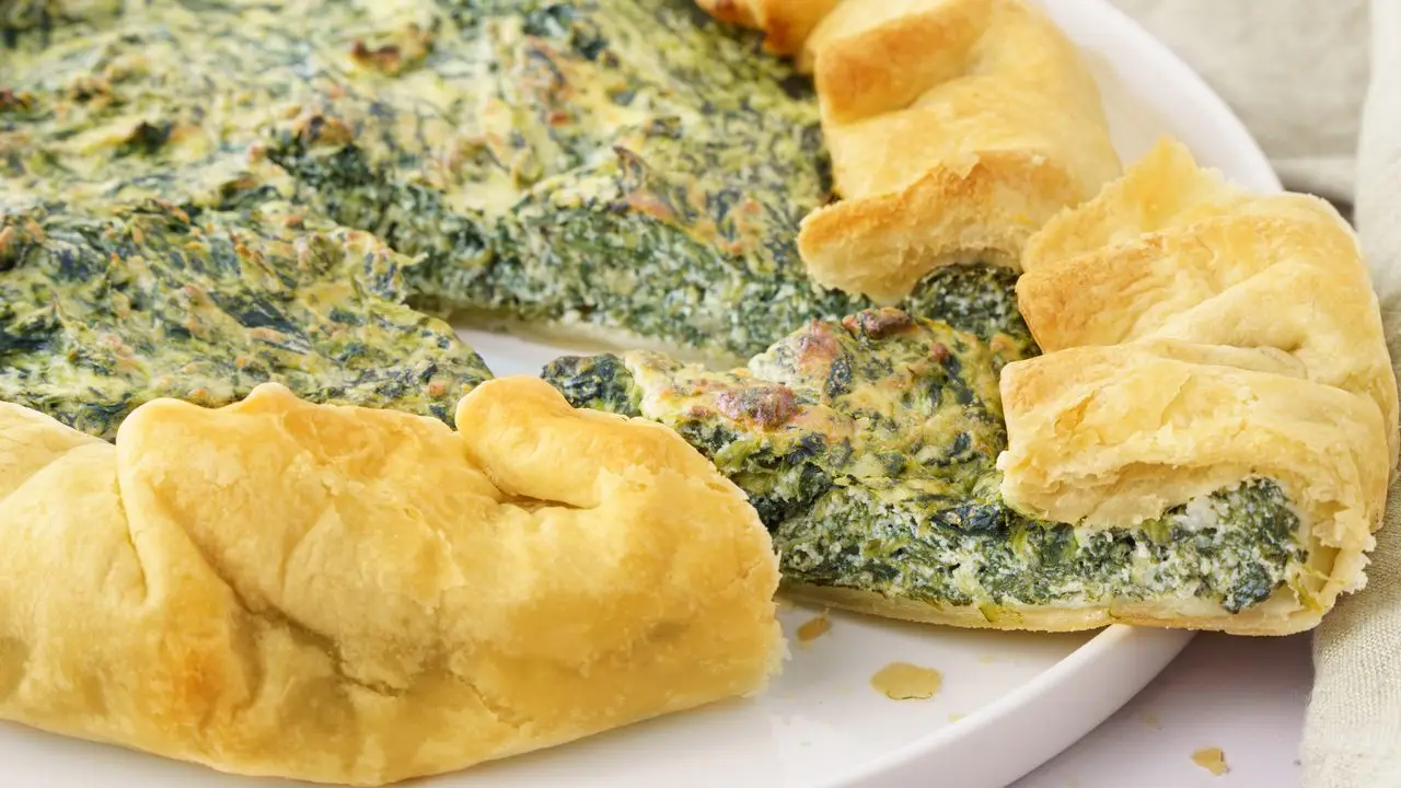 Torta salata con ricotta e spinaci: la ricetta ideale per una cena veloce