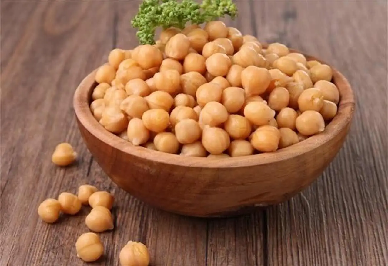 Come cucinare i ceci secchi: ecco la ricetta della nonna