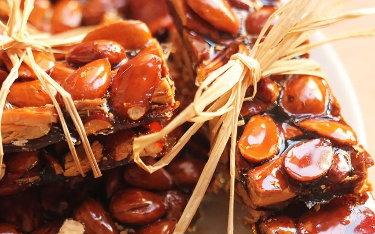 Croccante di mandorle fatto in casa: la ricetta semplice e veloce